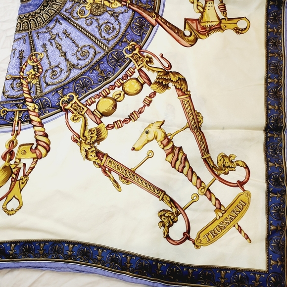 Trussardi Silk Authentic - Picture 5 of 12